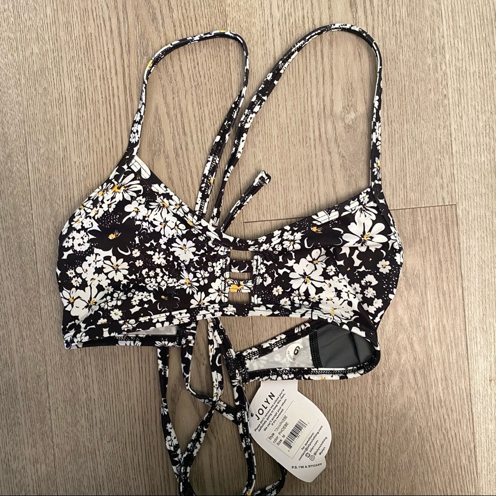 NWT: Jolyn Tomcat Top